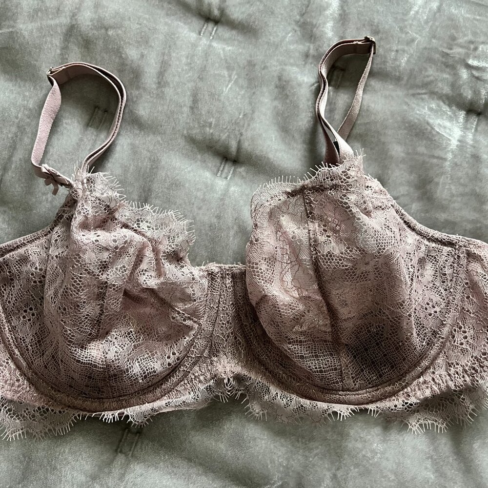 Victoria's Secret Unlined Lace Balconette Bra NWT
